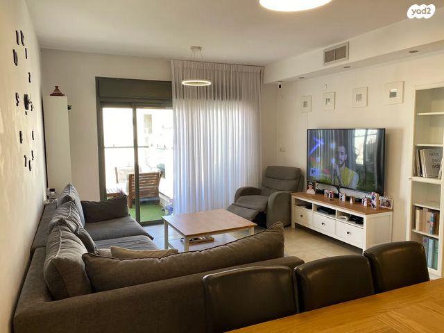 דירה, הגולן 9, קרית השרון, נתניה