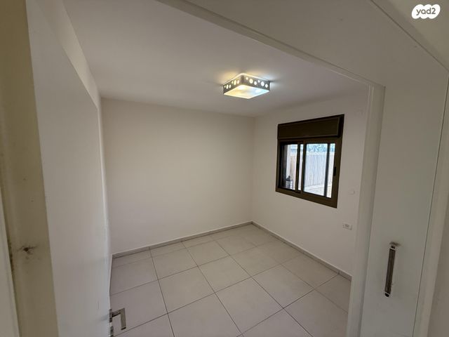 דירה, שדרות הנשיא השישי 16, קרית הלאום, ירושלים