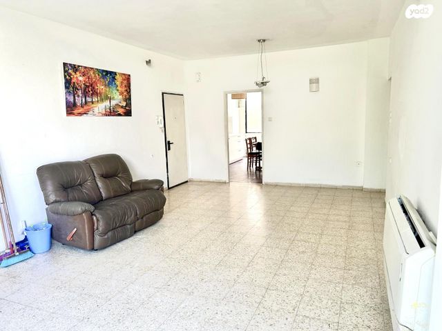 דירה, הירדן 30, נגבה, רמת גן