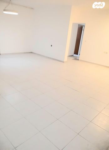 דירה, קרית שמונה 29, קרית שרת מערב, חולון