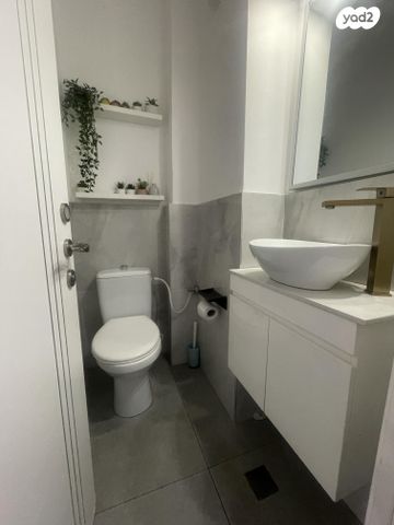 דירה, משה דיין 66, בן גוריון, חולון