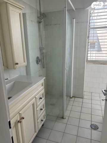 דירה, הירדן 30, נגבה, רמת גן