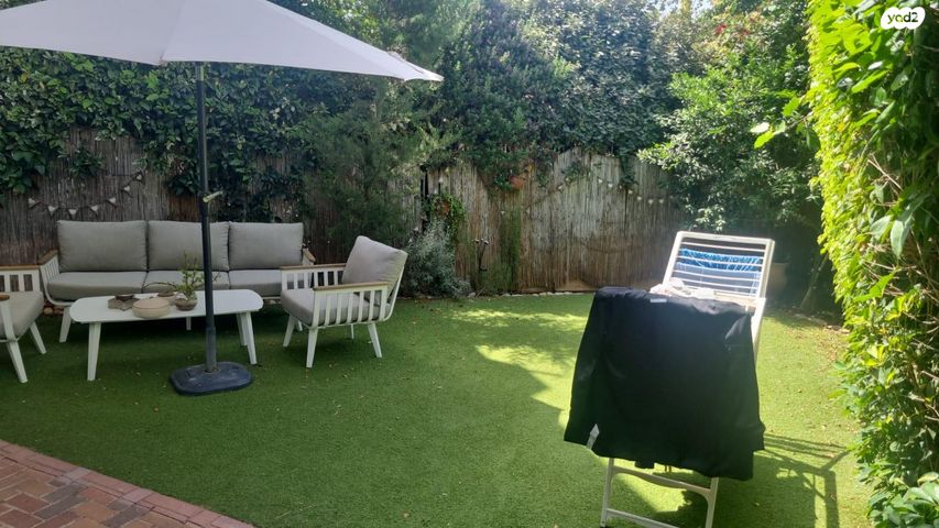 דירת גן, המחתרות 20, 2003, רעננה