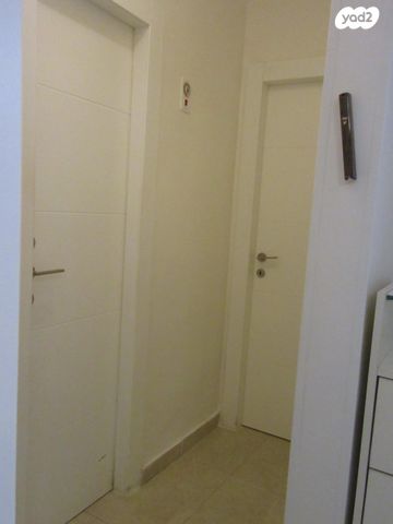 דירה, ויקטור ויוליוס 9, נווה יעקב, ירושלים