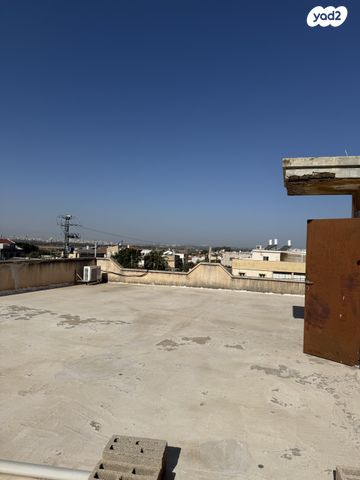 בית פרטי/ קוטג', בעל מלאכת שלמה 15, שבזי, ראש העין