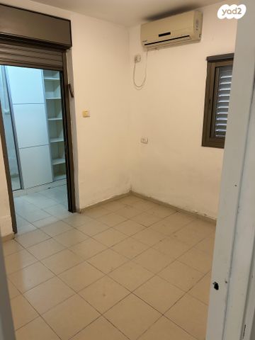 יחידת דיור, הציפורן 1, נבטים, נבטים