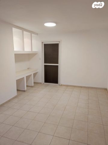 יחידת דיור, אבן ספיר 7, שיכון דן, נווה דן, תל אביב יפו