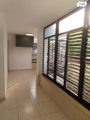 דירה, דוד המלך 29, האצטדיון, טבריה