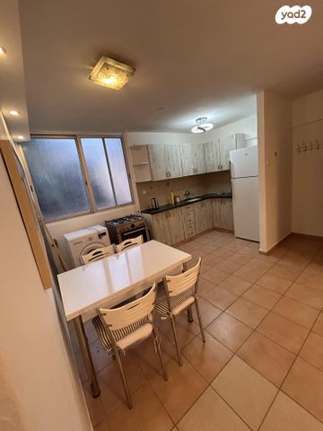 דירה, כרכום 1132, אופיר, אילת