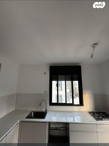 דרך זאב ז'בוטינסקי 10