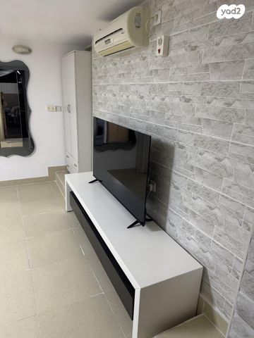 חולדה הנביאה 10