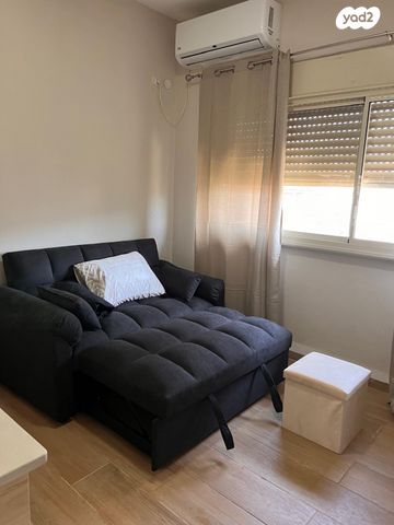 דירה, שדרות המגינים 62, שער פלמר, תחנת רכבת השמונה, חיפה