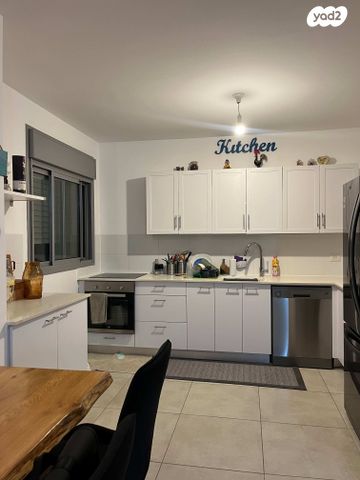 דירה, שדרות ההגשמה 11, בצוותא, חריש