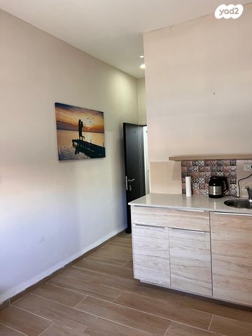 דירה, שדרות המגינים 62, שער פלמר, תחנת רכבת השמונה, חיפה