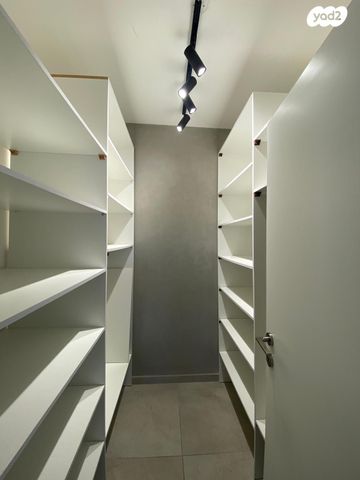 דירה, אח"י דקר 4, נווה שרת, תל אביב יפו