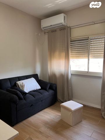 דירה, שדרות המגינים 62, שער פלמר, תחנת רכבת השמונה, חיפה