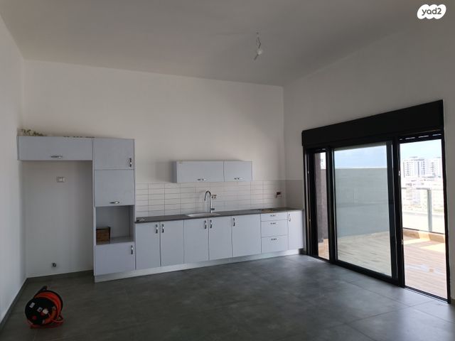 גג/ פנטהאוז, ליבנה 30, יצחק שמיר, נהריה