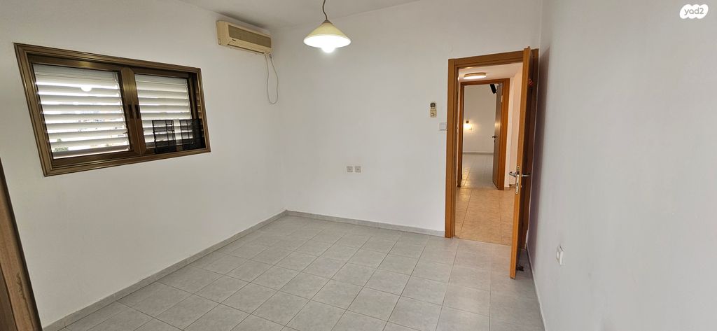 גג/ פנטהאוז, שקדיה 13, שכונת גפן, רמת גן