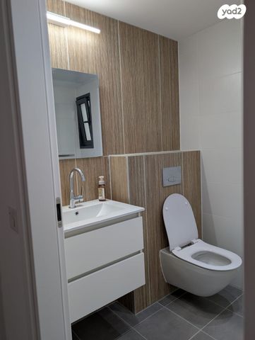 דירה, דרך זאב ז'בוטינסקי 10, לב המושבה / מרכז העיר, פתח תקווה