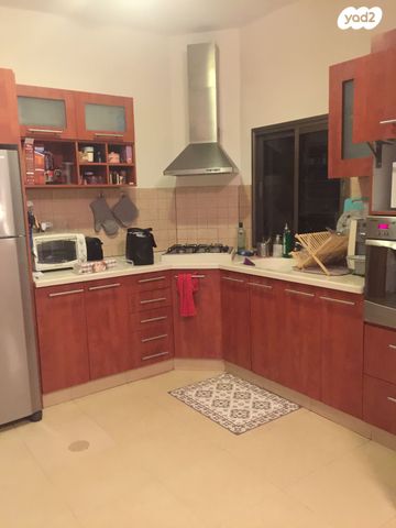 דירה, הפודים 23, נחלת גנים, רמת גן