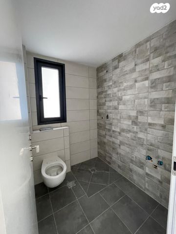 דירה, הרא"ה 153, עליות, רמת גן