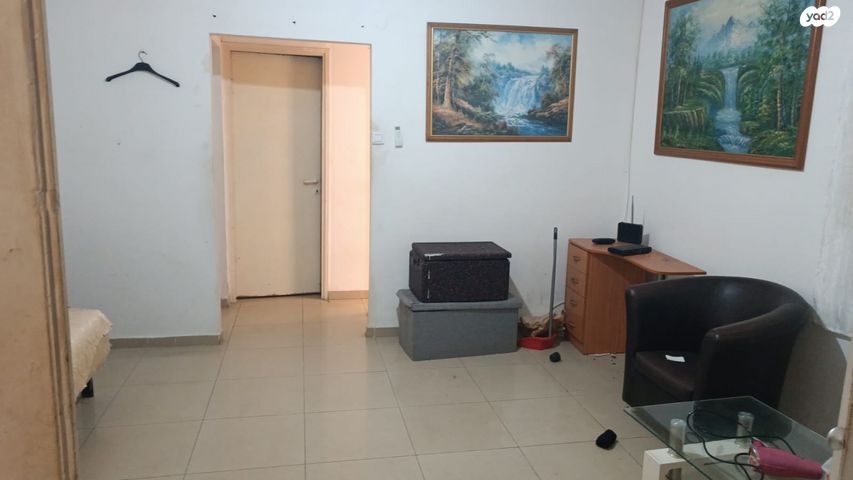 הרב עוזיאל 9