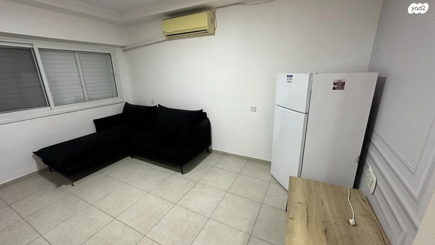 יחידת דיור, רחבת הרב עוזיאל 6, שכונה י"א, באר שבע