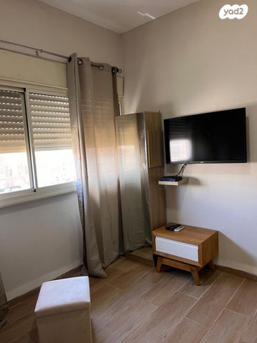 דירה, שדרות המגינים 62, שער פלמר, תחנת רכבת השמונה, חיפה