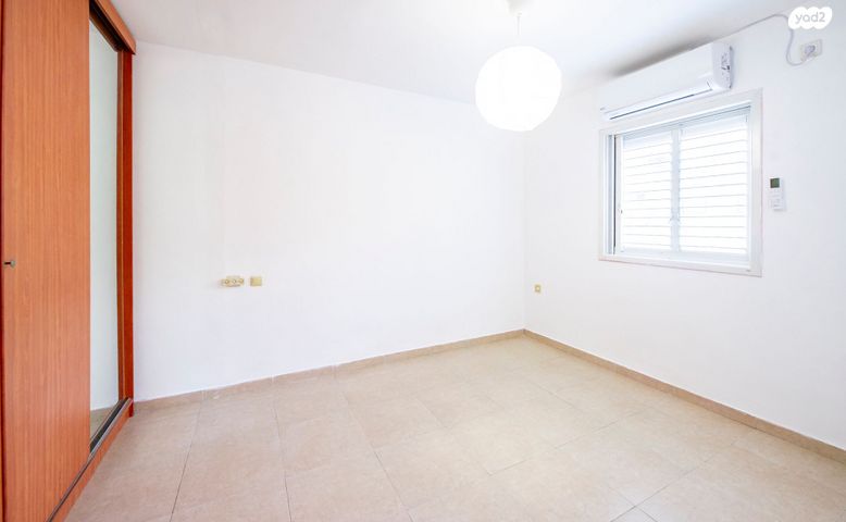 דירה, התחייה 19, נאות שושנים, חולון