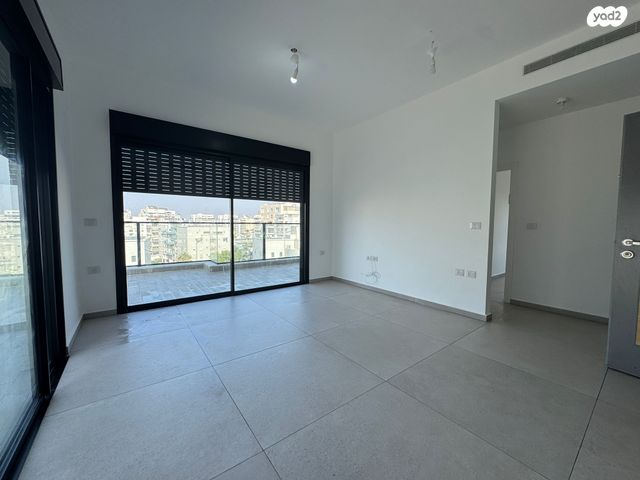 גג/ פנטהאוז, אהבת ציון 3, שעריה, פתח תקווה