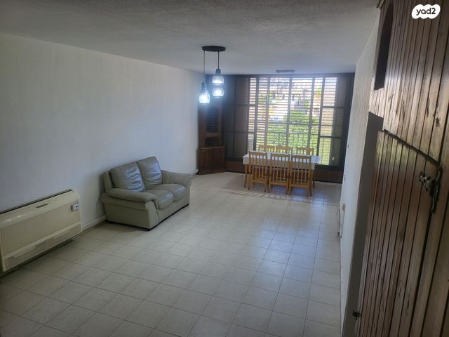 גג/ פנטהאוז, יהושע שטמפפר 82, תקומה / קרית חזני, פתח תקווה