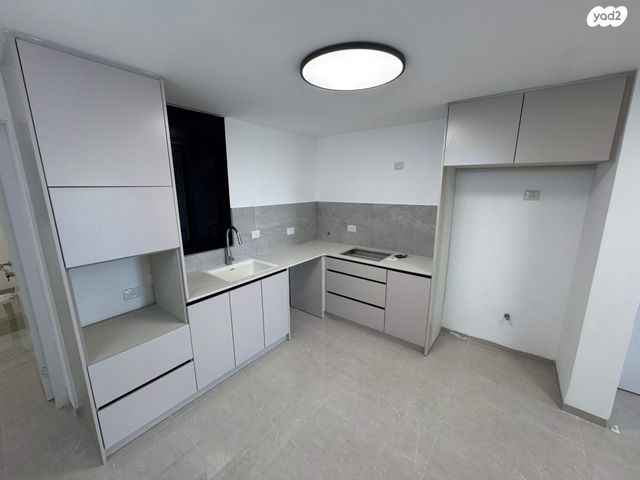 דירה, שדרות משה שרת 33, קרית ים ב', קרית ים