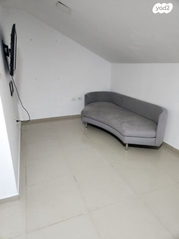 יחידת דיור, הרימון 4, רמת מנחם בגין, צפת