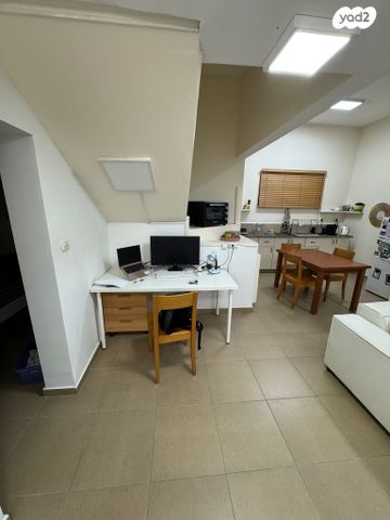 מרתף/ פרטר, התאנה 22, כפר אהרון הישנה, נס ציונה