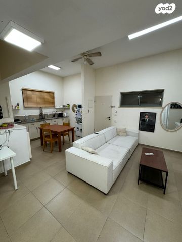 מרתף/ פרטר, התאנה 22, כפר אהרון הישנה, נס ציונה