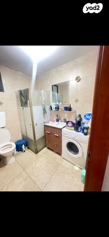 מרתף/ פרטר, החרוב 1, בן זכאי, בן זכאי