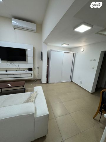 מרתף/ פרטר, התאנה 22, כפר אהרון הישנה, נס ציונה