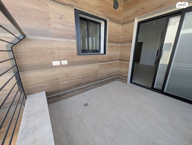 דירה, דרך הערבה 33, אזור תעשייה, אילת