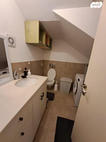 דירה, מבוא הכפר 1, הר אדר, הר אדר