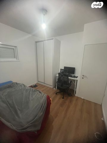 דירה, קריניצי 43, שכונת יהלום, מרכז העיר ב, רמת גן