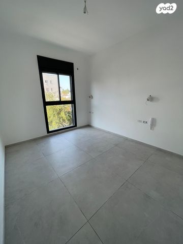 דירה, הרא"ה 153, עליות, רמת גן