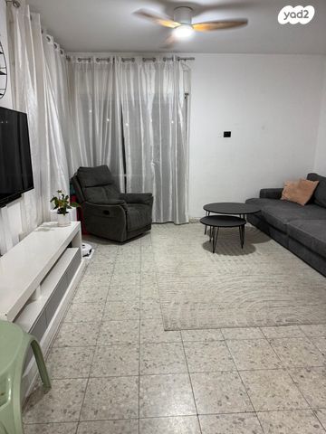 עין נטפים 16