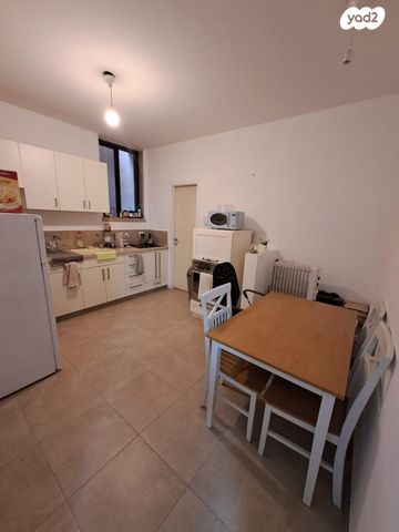 דירה, מבוא הכפר 1, הר אדר, הר אדר