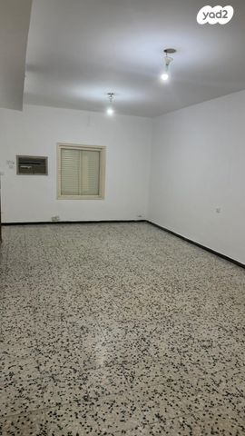 דירת גן, השיקמה 7, רמז, מערב ותיק, ראשון לציון