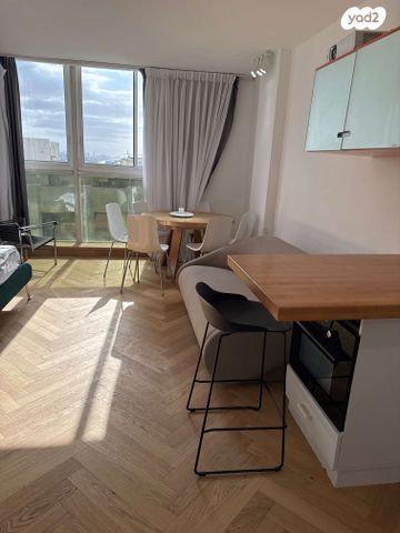 אלי לנדאו 60