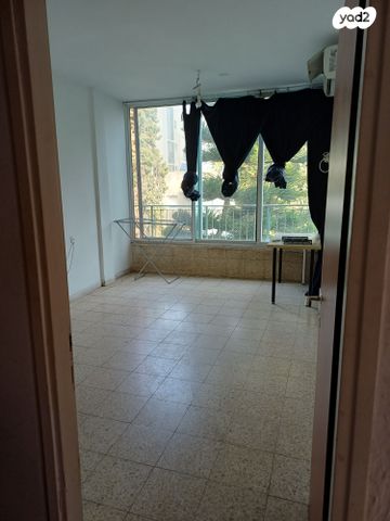 דירה, שדרות יהודית 32, מונטיפיורי, הרכבת, תל אביב יפו