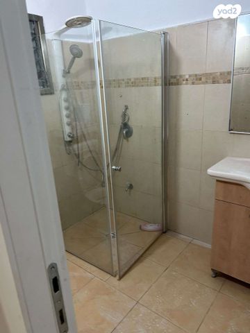 בית פרטי/ קוטג', וייצמן 18, שאר העיר, קרית עקרון