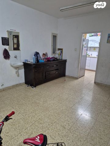 דירה, הרב יצחק נסים 5, נווה און, בני ברק