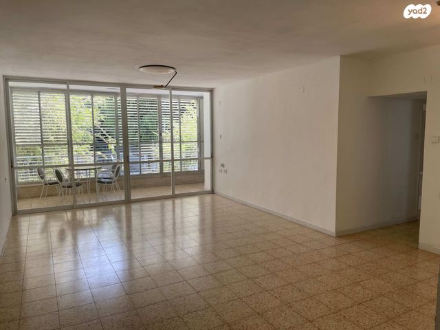 יהודה בורלא 39