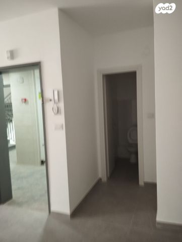 דירה, נחל שניר 11, רמת נבון . הר כרמי, כרמיאל